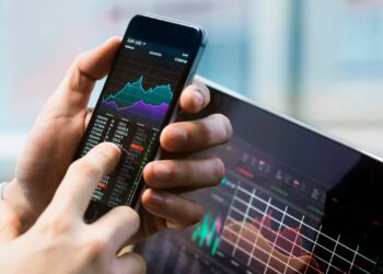 Her Gün 1 Milyon Yatırımcı Online Ticaret Platformu Üzerinden İşlem Yapıyor