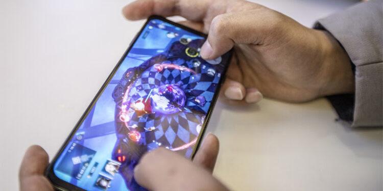 Çinli Mobil Oyun Şirketleri, 1 Ayda 2.3 milyar Dolar Kazandı