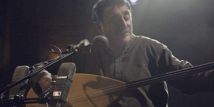Türk Halk Müziği’nin Usta İsmi Erdal Erzincan’dan Mini Konser