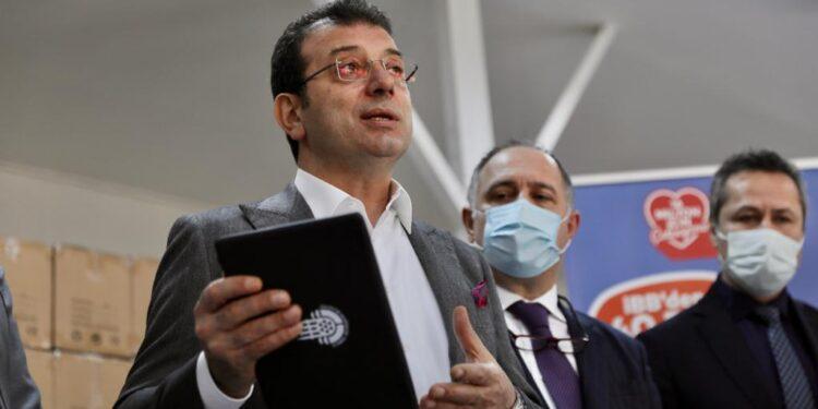 40.000 Tablet Dağıtımını Başlatan İmamoğlu: “Zor Günleri Dayanışmayla Aşacağız”
