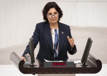 Lale Karabıyık : 1 Milyon 641 bin Çocuğa Tablet Alınacak Kaynak, Bir Vakfa Aktarıldı