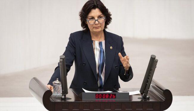 Lale Karabıyık : 1 Milyon 641 bin Çocuğa Tablet Alınacak Kaynak, Bir Vakfa Aktarıldı