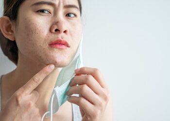 Maskenin Altında Cilt Sorunları Artıyor