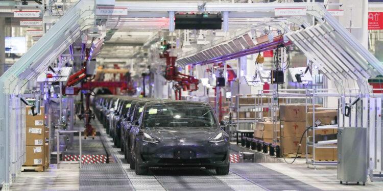 Tesla, Çin’deki Fabrikasında Yeni ve Daha Ucuz bir Modele Hazırlanıyor