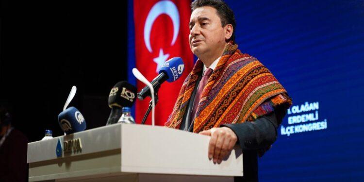 Ali Babacan’dan Merkez Bankası’ndaki Net Rezerv İddiasına Yanıt: “25 Yaşındaki Bir Uzman Yardımcısını Çağırın, Anlatsın”