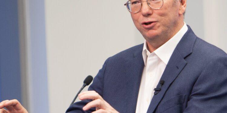 Eric Schmidt, Joe Biden’ı 5G Konusunda Uyardı