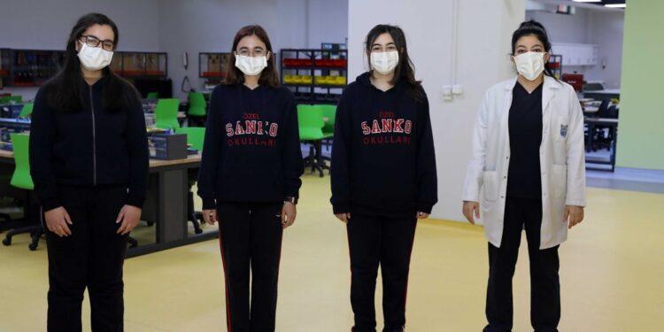 Sanko Okulları Öğrencileri Tarafından COVID-19 Duyu Test Cihazı Geliştirildi