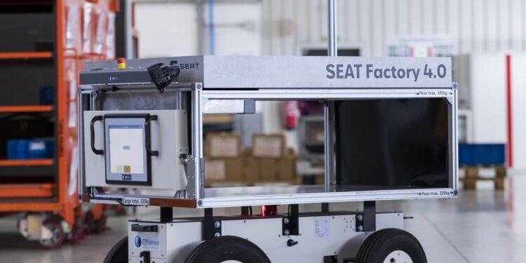 SEAT’ın Martorell Fabrikasında Akıllı Mobil Robotlar “EffiBOT” İş Başında