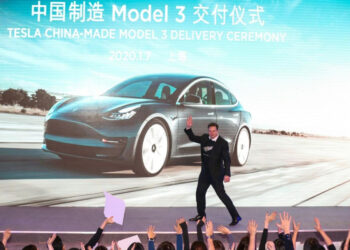 Tesla, Çin’de Çarpışma Riskine Karşı 285 bin Aracını Güncelleştirecek