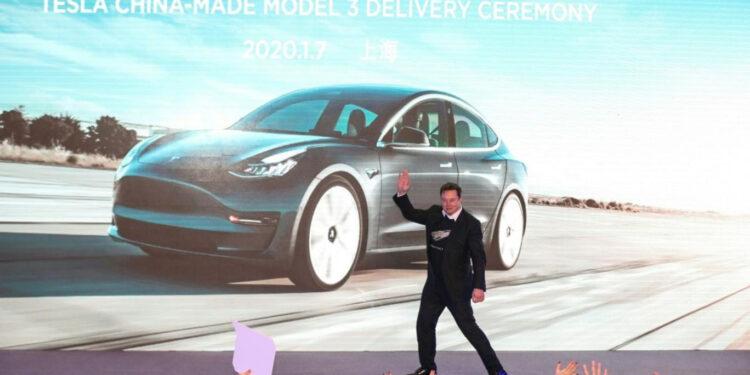 Tesla, Çin’de Çarpışma Riskine Karşı 285 bin Aracını Güncelleştirecek