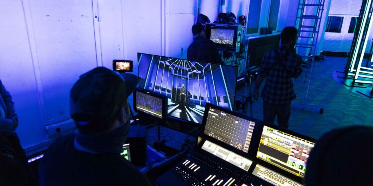 TP Vision, Abbey Road Studios ve Universal Music UK; Philips OLED+ TV İçin İçerik İş Birliğine Girdi