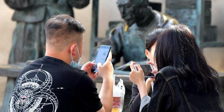 Çinli Internet Kullanıcısı Sayısı 1 Milyarı Geçti