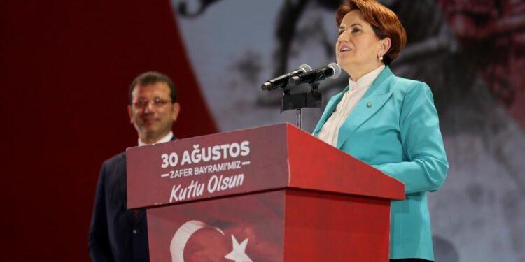 Meral Akşener: “Cumhuriyetin Değerlerinden Uzaklaşıldığında Tek Adam Rejimi Olur”