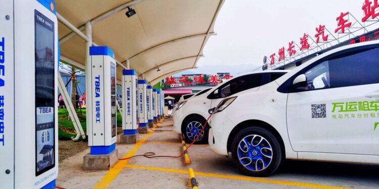 Elektrikli Araçlar Artık Lityum Yerine Tuzla Çalışacak