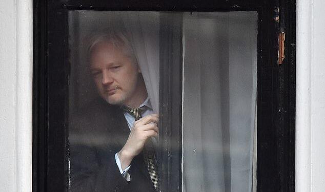 CIA Julian Assange için Kaçırma ya da Suikast Planları Yapmış