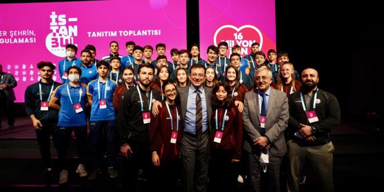 İBB’nin Hizmetleri Bir Cep Telefonuna Sığacak