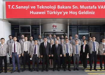 Bakan Varank: Huawei Örneğinde Olduğu Gibi, Ar-Ge Merkezlerine Desteğimiz Devam Edecek