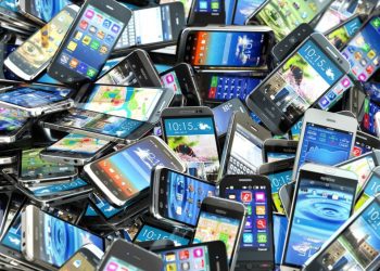 Yerli Cep Telefonu Palavrası, Ülkeyi Pahalı Satılan Düşük Model Çöplüğü Yapıyor