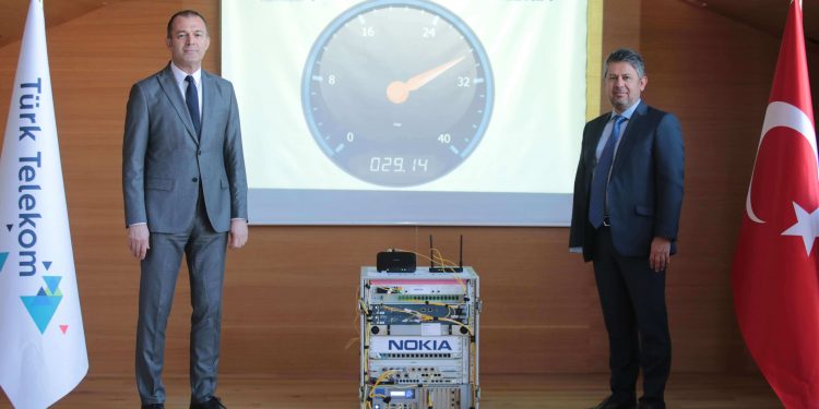 Türk Telekom ‘25G PON’ Fiber Teknolojisini Test Ettiğini Açıkladı