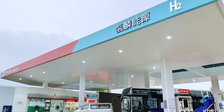 Çinli Sinopec, Hidrojen Satacağı Dağıtım İstasyonları Kuruyor