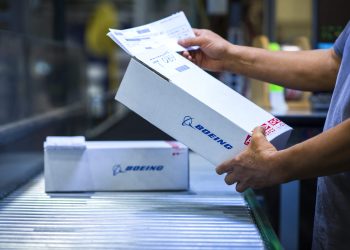 Boeing, 2 milyar Dolarlık e-Ticaret Satışıyla Rekor Kırdı