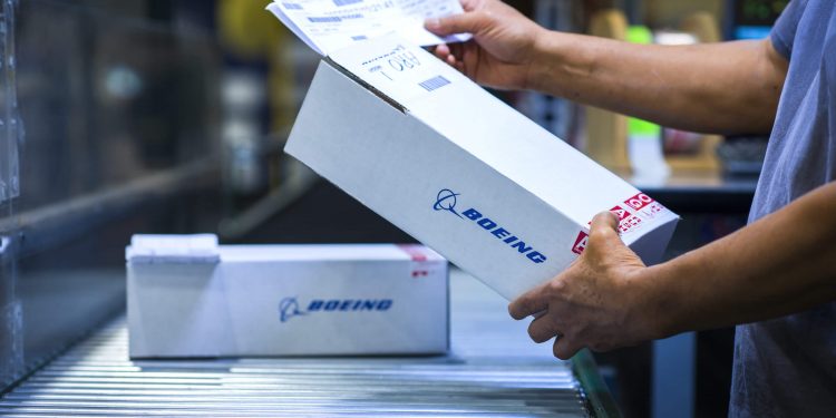 Boeing, 2 milyar Dolarlık e-Ticaret Satışıyla Rekor Kırdı