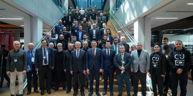 Girişimciler ve Yatırımcılar “Açık Kapı: İş Dünyası ile Buluşma Etkinliğinde” Bir Araya Geldi