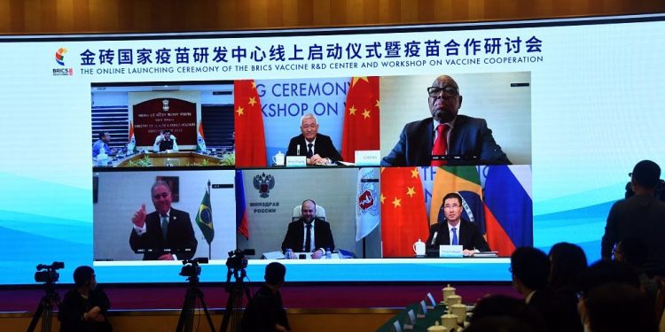 BRICS Ülkeleri, Aşı Geliştirmek İçin Ortak Ar-Ge Merkezi Kuruyor