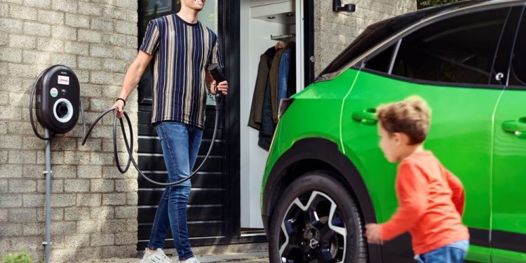 Vestel, Eneco eMobility ile Benelüks ve Almanya’ya Elektrikli Araç Şarj Cihazı İhraç Edecek