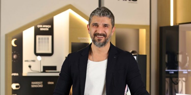 Samsung Electronics Türkiye’de Mobil İş Birimi Pazarlama Yönetimi Grup Müdürlüğü’ne Gökhan Alacahanlı Getirildi