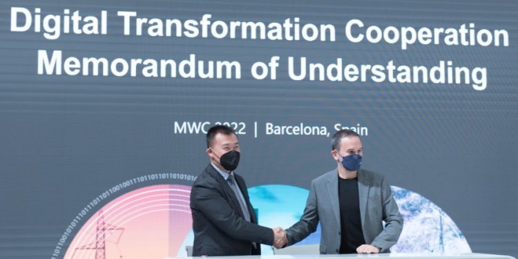 Huawei Türkiye ve SabancıDx Telekomünikasyon Teknolojilerinde İş Birliğine Gitti