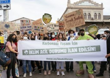 25 Mart Küresel İklim Grevinde Milyonlarca Genç Sokaklarda Olacak