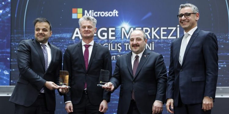 Microsoft Türkiye Ar-Ge Merkezi Açıldı
