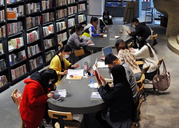 Çinlilerin % 80’i Cep Telefonlarından Kitap Okuyor