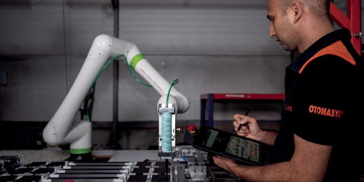 FANUC, Silverline’daki Robot Sayısını 17’ye, Üretim Hacmini %20’ye Çıkardı