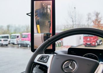 MirrorCam Geliştirilen Özellikleriyle Mercedes-Benz Kamyonlarında Sunulmaya Başlandı