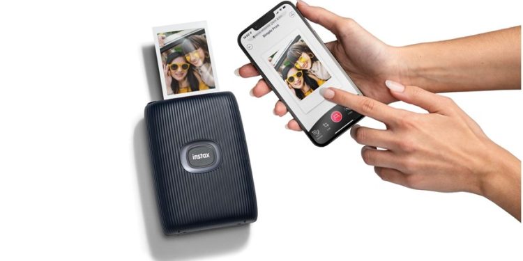 Fujifilm Akıllı Telefon Yazıcısını Satışa Çıkardı