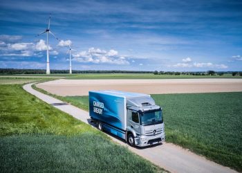 Dünyanın İlk Ağır Sınıf Elektrikli Kamyonu Mercedes-Benz eActros, Tanıtıldı