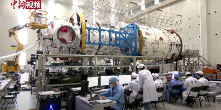 Çin, Yeni İnsanlı Taşıyıcı Füzede Prototip Geliştirme Aşamasına Ulaştı
