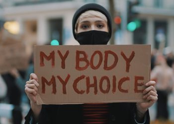 ABD’deki Kürtaj Kararı, Teknoloji Firmaları için Aşağı Tükürsen Sakal, Yukarı Tükürsen Bıyık Durumunda