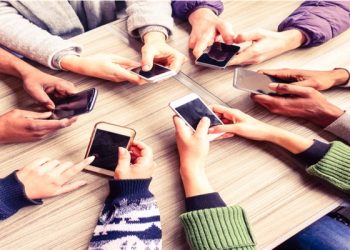Her 5 Şirketten 1’i Tüm Çalışanlarına Cep Telefonu Vermeyi Tercih Ediyor