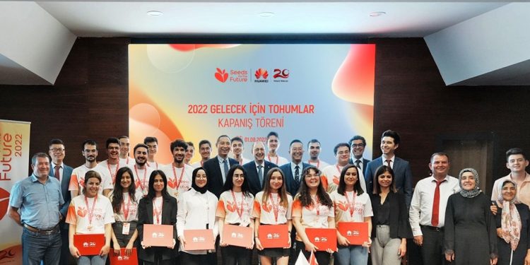 Huawei Türkiye 2022 Geleceğin Tohumları Projesini Tamamlandı