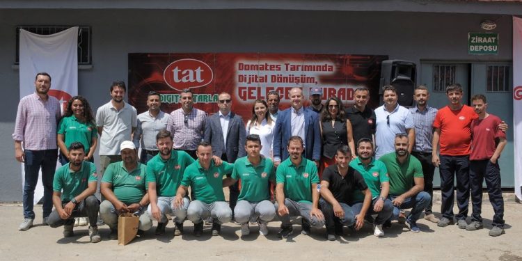 Tat Gıda “Dijital Tarla Günü”nde Çiftçilerle Buluştu