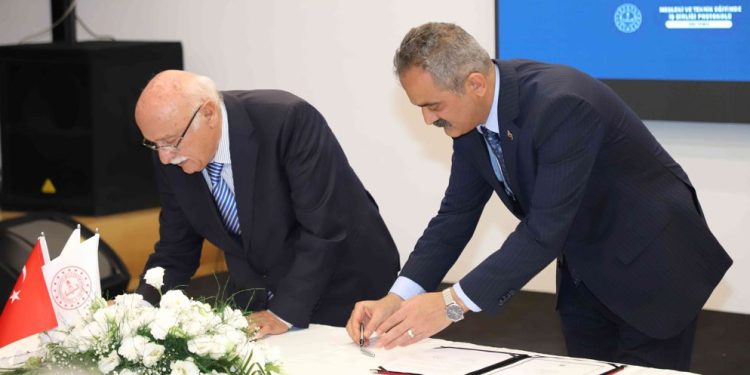 Milli Eğitim Bakanlığı (MEB), Teknopark İstanbul ile Mesleki Eğitim İş Birliği Protokolü İmzaladı