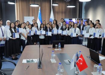 “Kızlar İçin Yapay Zeka” Projesi Özbekistan’da Sunuldu