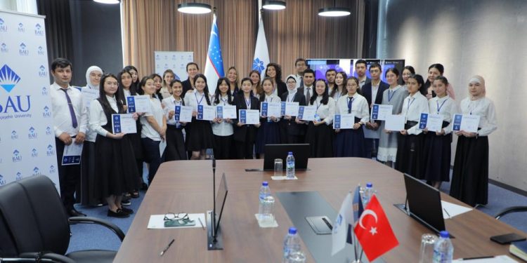 “Kızlar İçin Yapay Zeka” Projesi Özbekistan’da Sunuldu