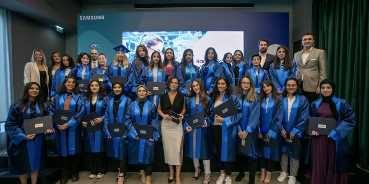 Samsung Türkiye’nin “Kadın Teknisyen Eğitim Programı”ndaki İlk Mezunlar Sertifikalarını Aldı