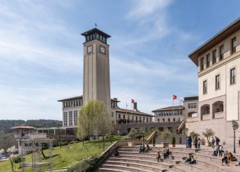 Koç Üniversitesi Türkiye’nin Equis Akreditasyonlu Tek Üniversitesi Olmayı Sürdürüyor