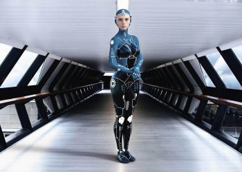Dünyanın İlk Robot CEO’su Şirket Yönetmeye Başladı