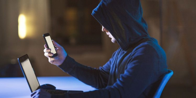 Telefonunuzun Hacklendiğini Nasıl Anlarsınız?